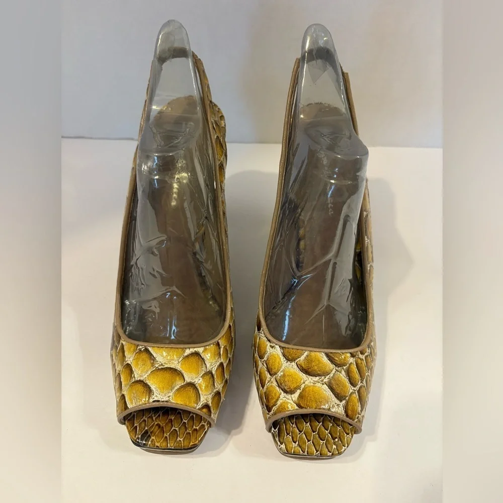 Diego Di Lucca snakeskin peep toe wedge heel sandals size 8 NWOT